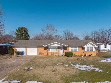Welcome to your private retreat! This charming 3-bedroom on Ben Geren Regional Park Golf Courses in Arkansas - for sale on GolfHomes.com, golf home, golf lot