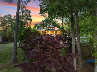 Your Perfect Blend of Elegance!! on River Golf and County Club at Lake Royale in North Carolina - for sale on GolfHomes.com, golf home, golf lot