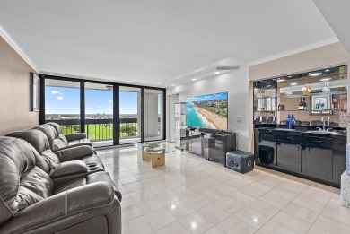 MOTIVATED SELLER! Welcome to the Lincoln Tower, this 3 bed, 2 on The President Country Club in Florida - for sale on GolfHomes.com, golf home, golf lot