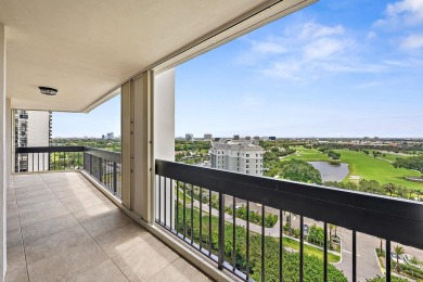 MOTIVATED SELLER! Welcome to the Lincoln Tower, this 3 bed, 2 on The President Country Club in Florida - for sale on GolfHomes.com, golf home, golf lot