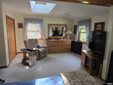 This 3 bedroom, 3 bath home offers a perfect blend of lakefront on Metropolis Country Club in Illinois - for sale on GolfHomes.com, golf home, golf lot