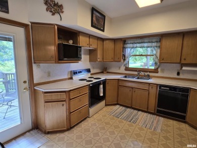 This 3 bedroom, 3 bath home offers a perfect blend of lakefront on Metropolis Country Club in Illinois - for sale on GolfHomes.com, golf home, golf lot