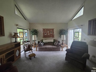 This 3 bedroom, 3 bath home offers a perfect blend of lakefront on Metropolis Country Club in Illinois - for sale on GolfHomes.com, golf home, golf lot