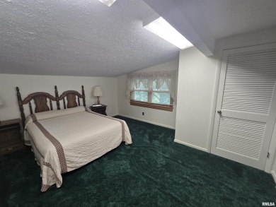 This 3 bedroom, 3 bath home offers a perfect blend of lakefront on Metropolis Country Club in Illinois - for sale on GolfHomes.com, golf home, golf lot