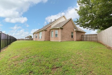 Spacious Multigenerational Custom Home on Quiet Cul-de-Sac on Cleburne Golf Links in Texas - for sale on GolfHomes.com, golf home, golf lot