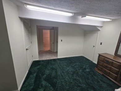 This 3 bedroom, 3 bath home offers a perfect blend of lakefront on Metropolis Country Club in Illinois - for sale on GolfHomes.com, golf home, golf lot