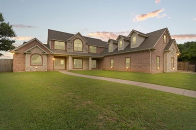 Spacious Multigenerational Custom Home on Quiet Cul-de-Sac on Cleburne Golf Links in Texas - for sale on GolfHomes.com, golf home, golf lot
