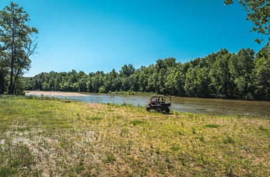 Looking for the ultimate hunting, fishing and boating retreat? on Meramec Lakes Golf Course in Missouri - for sale on GolfHomes.com, golf home, golf lot