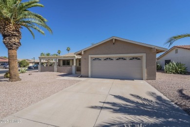 Come and see this freshly remodeled 2 bed, 2 Bath, 2 car garage on Leisure World Country Club in Arizona - for sale on GolfHomes.com, golf home, golf lot