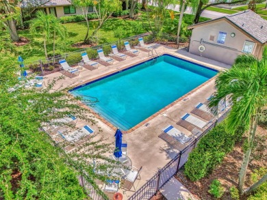 Updated 2-bed, 2-bath villa in Kingsmere at The Meadows with on The Meadows Golf and Country Club in Florida - for sale on GolfHomes.com, golf home, golf lot