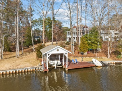 Your Perfect Blend of Elegance!! on River Golf and County Club at Lake Royale in North Carolina - for sale on GolfHomes.com, golf home, golf lot