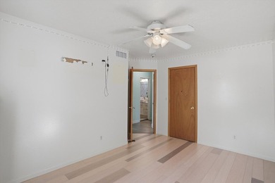 WELCOME HOME to this split level home that is ready for a new on Savannah Oaks Golf Club of Candlewick Lake in Illinois - for sale on GolfHomes.com, golf home, golf lot