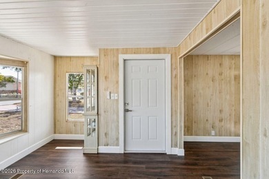 Move-in ready | Beautifully updated 2-bedroom, 2-bathroom home + on Brookridge Country Club in Florida - for sale on GolfHomes.com, golf home, golf lot