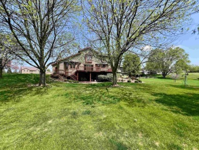 MOTIVATED SELLERS! Bordering South Hills Golf Course, this on South Hills Golf and Country Club in Wisconsin - for sale on GolfHomes.com, golf home, golf lot