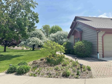 MOTIVATED SELLERS! Bordering South Hills Golf Course, this on South Hills Golf and Country Club in Wisconsin - for sale on GolfHomes.com, golf home, golf lot