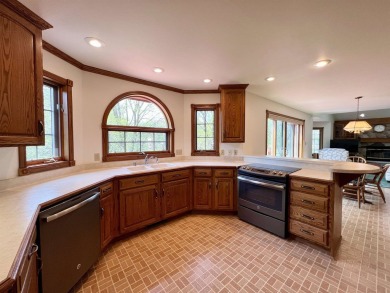 MOTIVATED SELLERS! Bordering South Hills Golf Course, this on South Hills Golf and Country Club in Wisconsin - for sale on GolfHomes.com, golf home, golf lot
