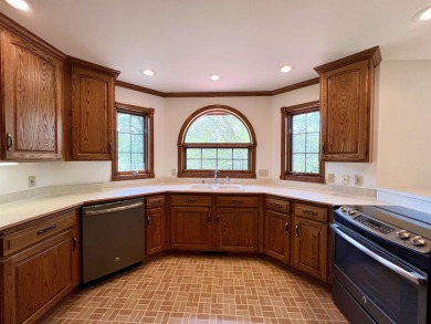 MOTIVATED SELLERS! Bordering South Hills Golf Course, this on South Hills Golf and Country Club in Wisconsin - for sale on GolfHomes.com, golf home, golf lot