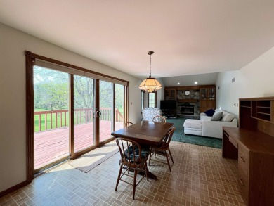 MOTIVATED SELLERS! Bordering South Hills Golf Course, this on South Hills Golf and Country Club in Wisconsin - for sale on GolfHomes.com, golf home, golf lot