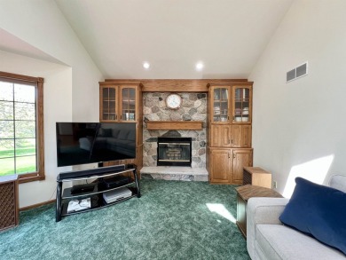 MOTIVATED SELLERS! Bordering South Hills Golf Course, this on South Hills Golf and Country Club in Wisconsin - for sale on GolfHomes.com, golf home, golf lot