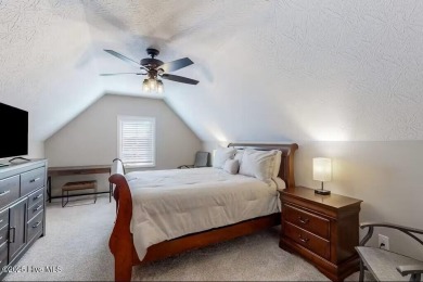 Looking for a beautifully remodeled home in the heart of on Meadowlands Golf Club in North Carolina - for sale on GolfHomes.com, golf home, golf lot