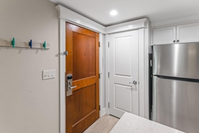 Beautifully renovated 1-bedroom corner unit with large on Sandestin Golf and Beach Resort - Raven in Florida - for sale on GolfHomes.com, golf home, golf lot