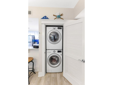 Beautifully renovated 1-bedroom corner unit with large on Sandestin Golf and Beach Resort - Raven in Florida - for sale on GolfHomes.com, golf home, golf lot