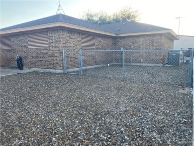 Come see this very well-maintained and clean house.  The on Howling Trails Golf  in Texas - for sale on GolfHomes.com, golf home, golf lot