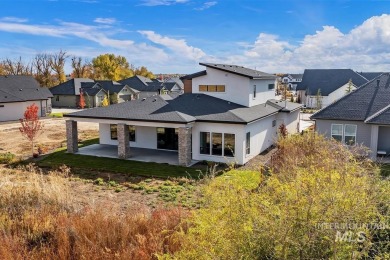 Contemporary home nestled in the highly desirable Legacy on Eagle Legacy Golf Course in Idaho - for sale on GolfHomes.com, golf home, golf lot