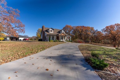 This beautifully remodeled 2,885 sq. ft. custom home offers on Gene Pray Memorial Golf Course in Missouri - for sale on GolfHomes.com, golf home, golf lot