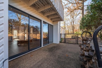 This contemporary home is located on the golf course in the on Diamondhead Golf and Country Club in Arkansas - for sale on GolfHomes.com, golf home, golf lot
