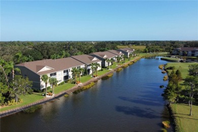 Take a look at this gorgeous, completely updated *Barrington* on Heritage Oaks Golf and Country Club in Florida - for sale on GolfHomes.com, golf home, golf lot