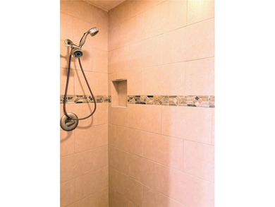 Beautiful Executive 4 bedroom POOL home in Tuscawilla Country on Tuscawilla Country Club in Florida - for sale on GolfHomes.com, golf home, golf lot