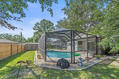 Lake Sarasota POOL Home!!
Welcome to this three-bedroom on Bent Tree Country Club in Florida - for sale on GolfHomes.com, golf home, golf lot