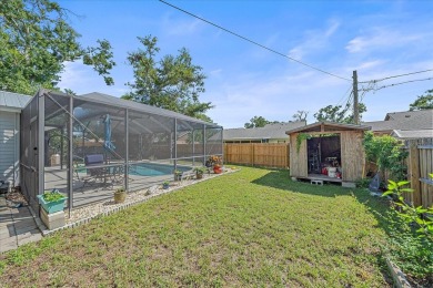 Lake Sarasota POOL Home!!
Welcome to this three-bedroom on Bent Tree Country Club in Florida - for sale on GolfHomes.com, golf home, golf lot