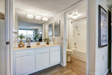 This condo is located in the popular SENIOR community of Laguna on Leisure Village Par 3 Golf Course in California - for sale on GolfHomes.com, golf home, golf lot