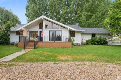 Welcome to your own private slice of Midway paradise where on Homestead Golf Club and Resort in Utah - for sale on GolfHomes.com, golf home, golf lot