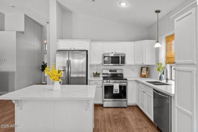 You're going to love this remodeled, charming 2 bedroom, 2 on Arizona Traditions Golf Club in Arizona - for sale on GolfHomes.com, golf home, golf lot
