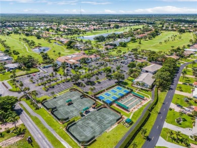 Perfect opportunity to own a 3 bed/2 bath corner condo with a on Spanish Wells Golf and Country Club in Florida - for sale on GolfHomes.com, golf home, golf lot