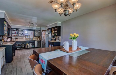 Welcome to this spacious 3 bedroom, 3 full bath home in the on Foxwood Golf Club in Arkansas - for sale on GolfHomes.com, golf home, golf lot