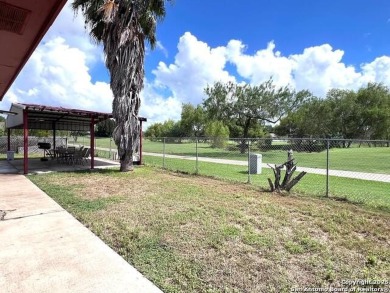SINGLE STORY HOME WITH HIGH CEILINGS, FAMILY ROOM, 2 EATING on Brownsville Golf Center in Texas - for sale on GolfHomes.com, golf home, golf lot