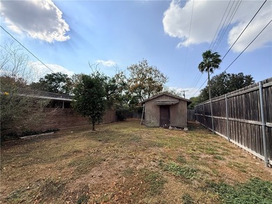 Seize the opportunity rehab this lovely three-bedroom home on Ebony Hills Public Golf Course in Texas - for sale on GolfHomes.com, golf home, golf lot