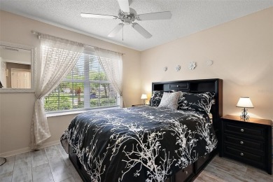 MAGNIFICENT 3/2 TURNKEY(some exceptions) Whispering Pine with on The Links of Spruce Creek in Florida - for sale on GolfHomes.com, golf home, golf lot