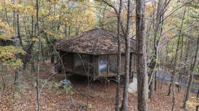 Adorable rental income opportunity in Big Canoe! This Treetopper on Big Canoe Golf Club - Cherokee in Georgia - for sale on GolfHomes.com, golf home, golf lot