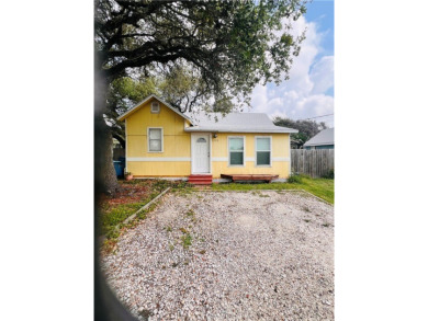 Discover a rare opportunity to own an investment property in on Rockport Country Club in Texas - for sale on GolfHomes.com, golf home, golf lot