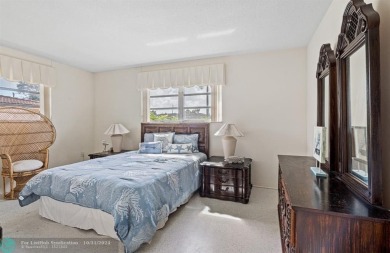 This warm and spacious 3BR 2BR home offers the perfect blend of on Hillcrest Golf and Country Club in Florida - for sale on GolfHomes.com, golf home, golf lot