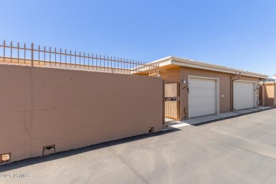 This well-cared-for 2-bedroom, 1.75-bath townhome is move-in on Sun City Lakes West and East in Arizona - for sale on GolfHomes.com, golf home, golf lot