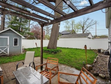 HIGHEST AND BEST DUE BY SUNDAY 18th AT 10PM.
Welcome to this on Red Run Golf Club in Michigan - for sale on GolfHomes.com, golf home, golf lot