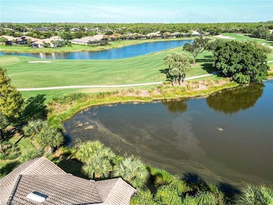 Spacious first floor condo in the highly desirable Oak Hammock on  in Florida - for sale on GolfHomes.com, golf home, golf lot