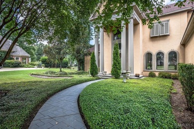 EXCEPTIONAL custom built home in Wynlakes with an oversized 3 on Wynlakes Golf and Country Club in Alabama - for sale on GolfHomes.com, golf home, golf lot