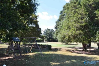 COUNTRY CLUB- GOLF COURSE- VIEWS- 3BDRM/2BTH- Wonderful family on Gadsden Country Club in Alabama - for sale on GolfHomes.com, golf home, golf lot